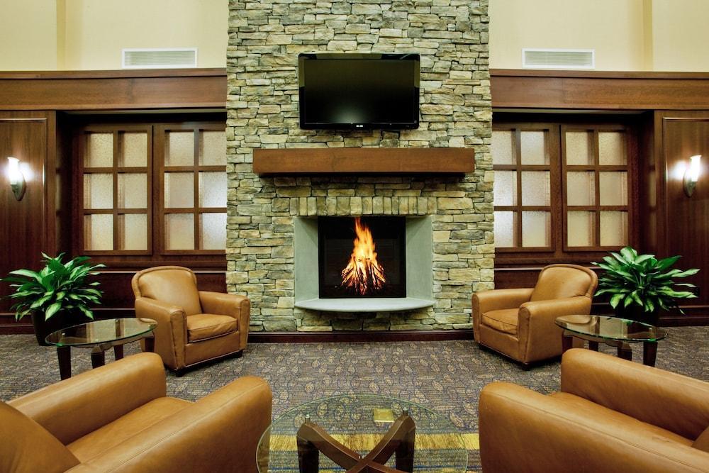 Holiday Inn Express & Suites Wilmington-Newark By Ihg Dalaman gambar