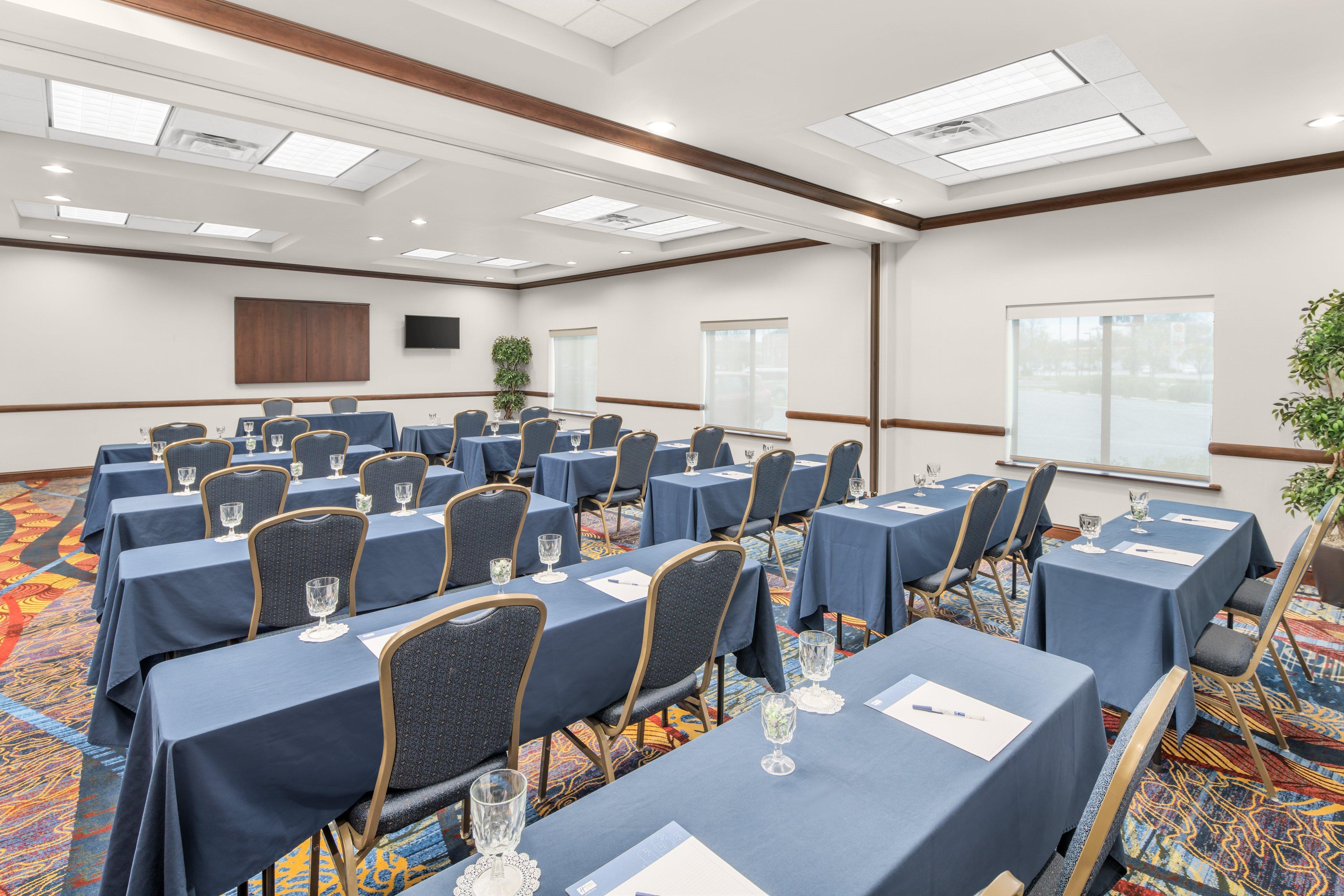 Holiday Inn Express & Suites Wilmington-Newark By Ihg Luaran gambar