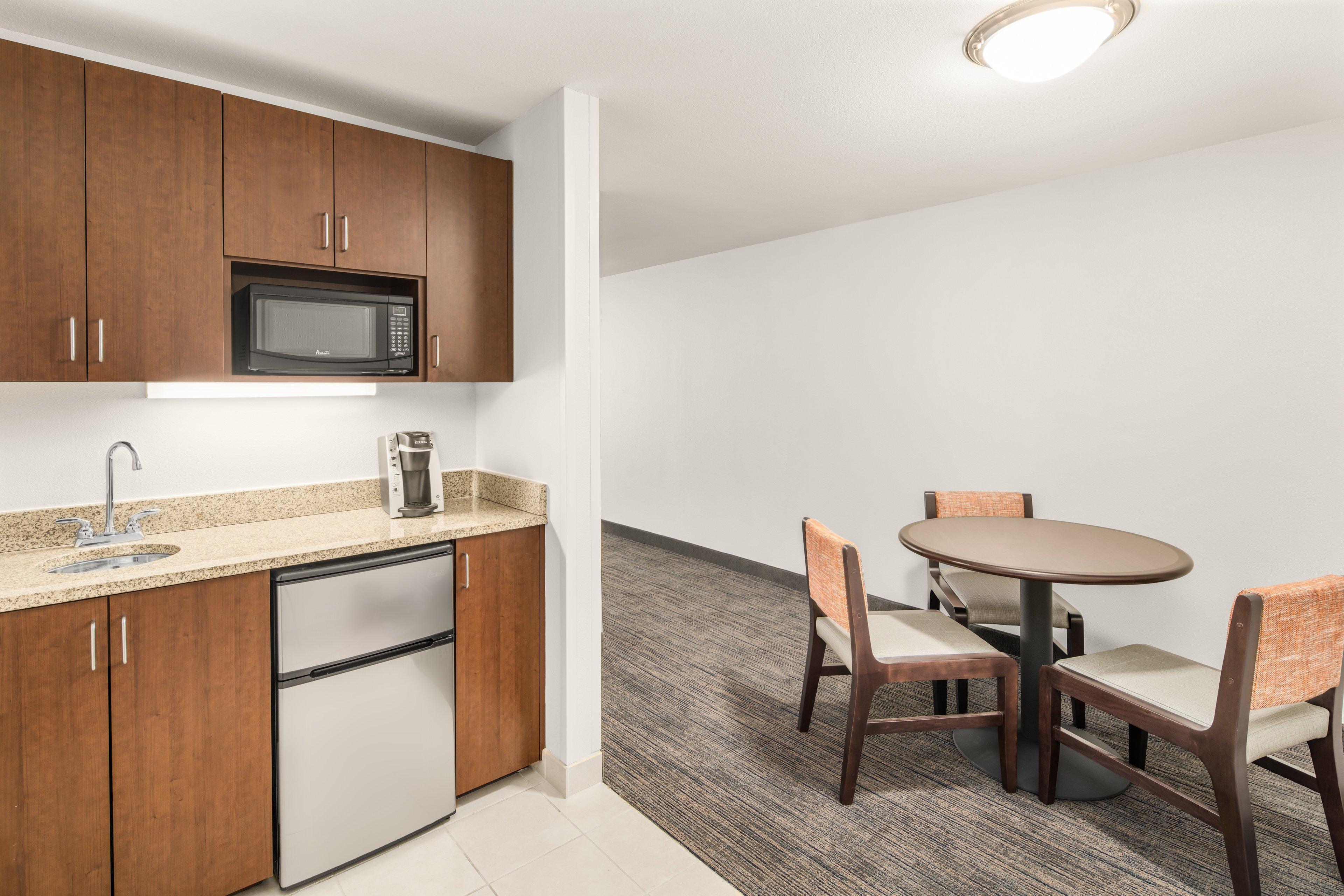 Holiday Inn Express & Suites Wilmington-Newark By Ihg Luaran gambar
